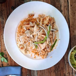 Viejo Arroz con Pollo Plate