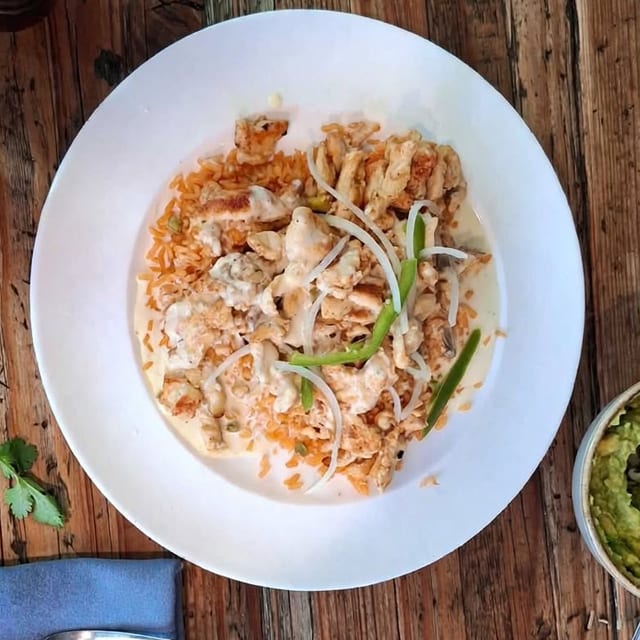 Viejo Arroz con Pollo Plate.