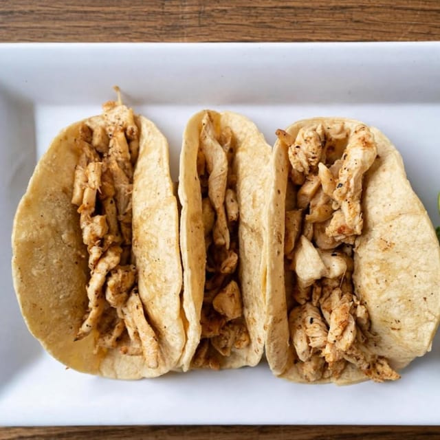 Pollo Asado/Grilled Chicken Taco.